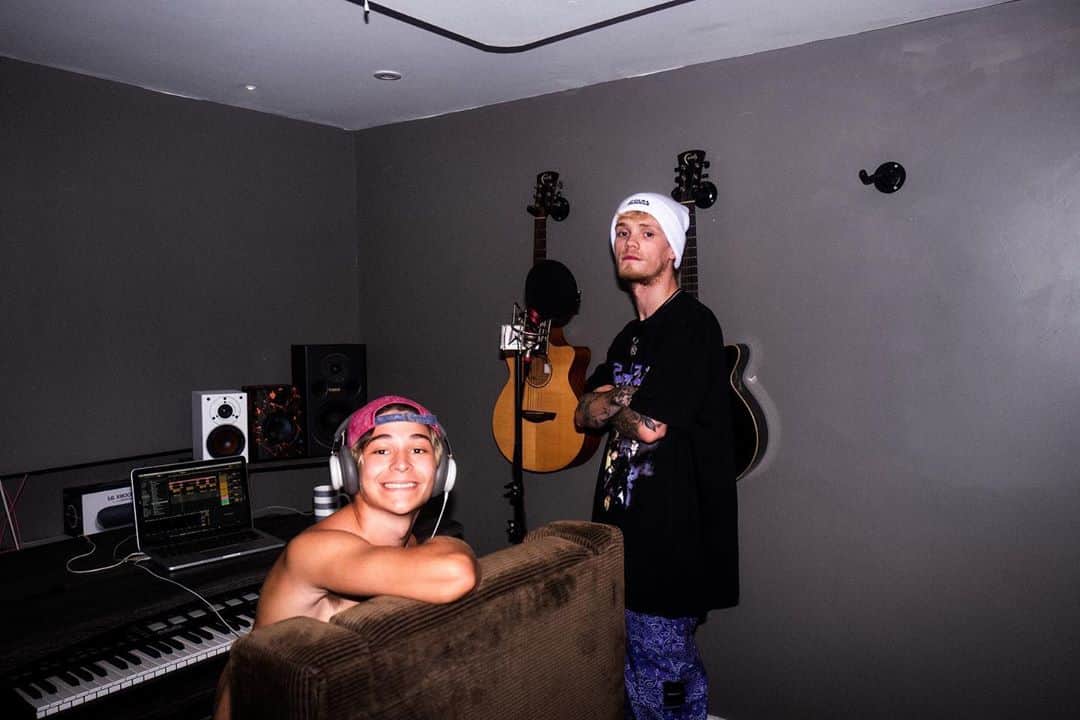Bars and Melodyさんのインスタグラム写真 - (Bars and MelodyInstagram)「Certified hit makers 💧」9月10日 2時08分 - barsandmelody