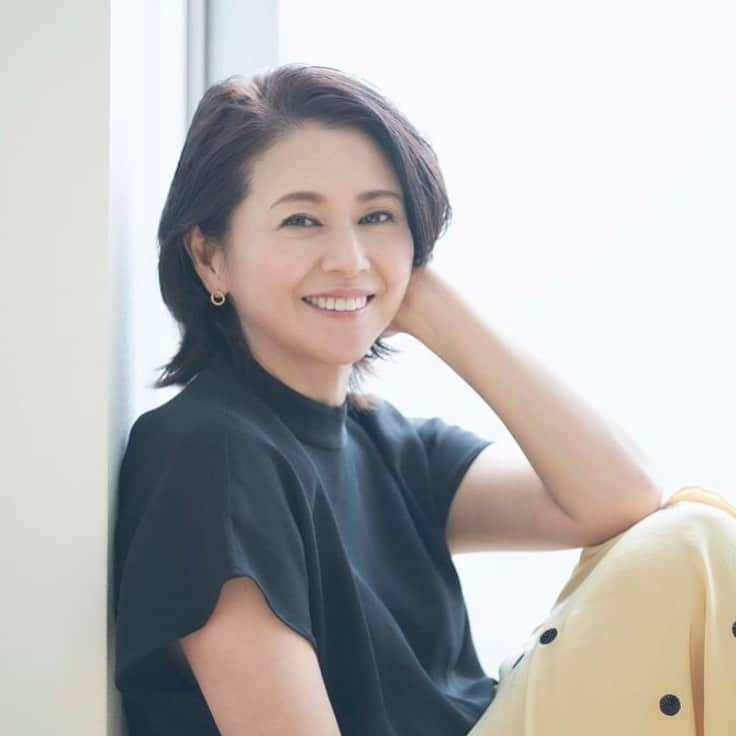 のインスタグラム：「9/10（木）#ディアフレンズ ﻿ ゲストは・・・昨日に引き続き #小泉今日子 さん。﻿ キョンキョンがこれまでにリリースされた﻿ 全楽曲がついにサブスク解禁！！﻿ アイドル時代の話や、小泉今日子さんが代表を務める会社「#明後日」﻿ プロデュースによる舞台の話、など伺います。﻿ ﻿ 【#森永乳業 #CafeTalk】コレクションしているものは！？﻿ ﻿ #大瀧詠一﻿ #明後日﻿ #asatteFORCE﻿ #本多劇場﻿ #ソワレ #外山文治﻿ #豊原功補﻿ #芋生悠﻿ #新世界合同会社﻿ #サブスク﻿ @asatte2015 #坂本美雨 #MiuSakamoto﻿ @miu_sakamoto﻿ #ディアフレンズ﻿ #tokyofm #JFN﻿ #今日のひとこと #全国38局ネット﻿ #radiko #radikoタイムフリー﻿ @tokyofm_official」