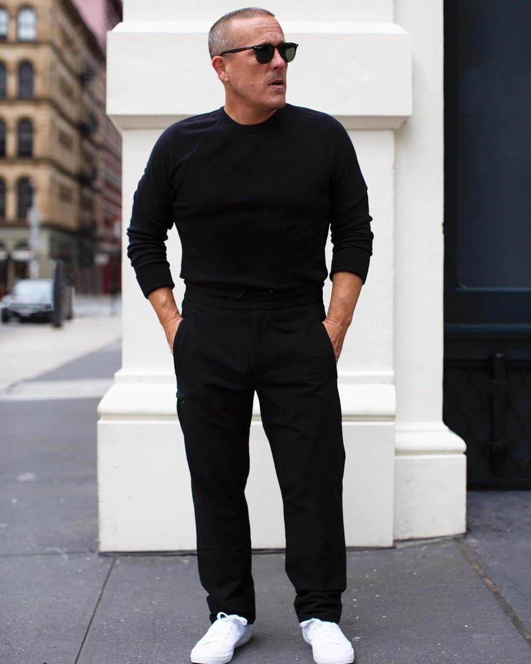 スコット・シューマンのインスタグラム：「All dressed up and New York Fashion Week to go ! Excited for fashion week and to see what creativity has been bubbling below the surface of New York the last five months @farfetch #withfarfetch #ad」