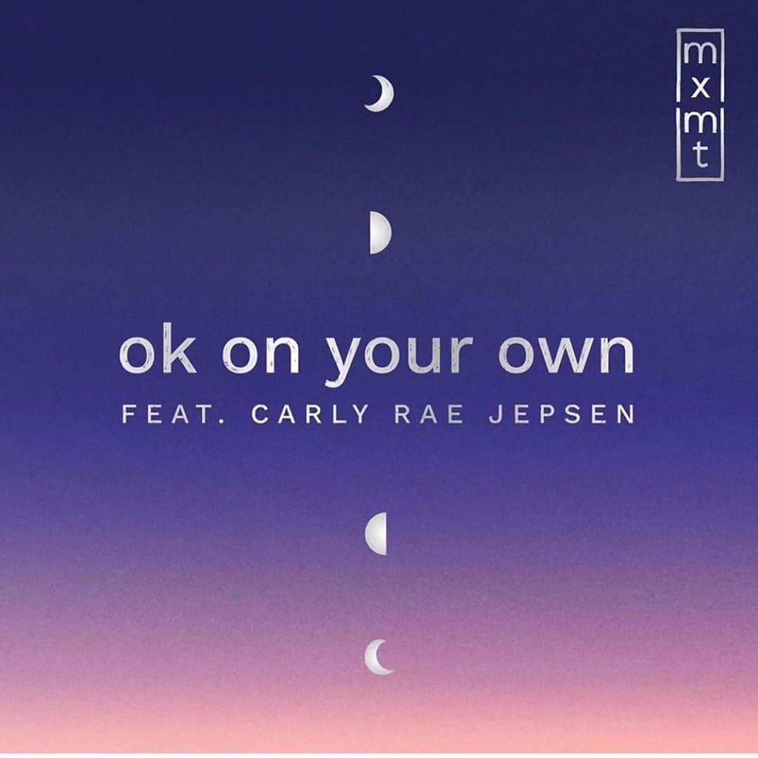 ASCAPさんのインスタグラム写真 - (ASCAPInstagram)「Wow, we stan this collab ✨ @mxmtoon & @carlyraejepsen release #okonyourown ✨ listen on our #NewMusic playlist - link in bio -  Ps - #mxmtoon is releasing a daily podcast “365” this coming Monday Sept 14. You’ll laugh, you’ll cry & you’ll learn a ton of new things!! Listen on your favorite podcast provider.」9月10日 3時25分 - ascap