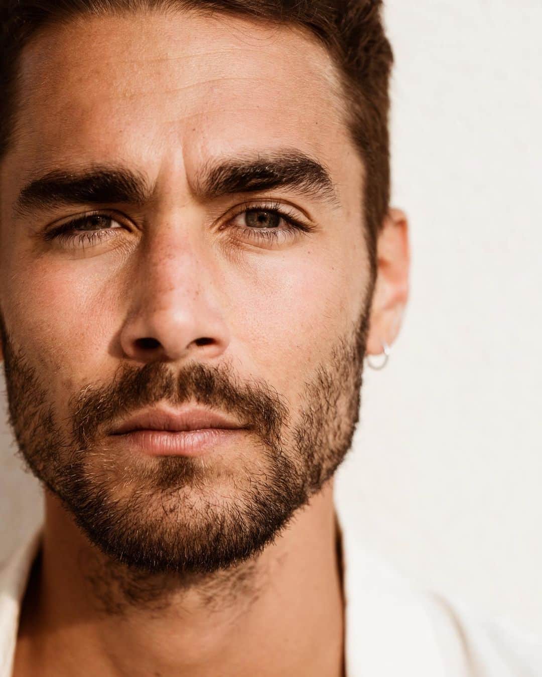 NICOLAS SIMOESのインスタグラム：「Why so serious? 👀」