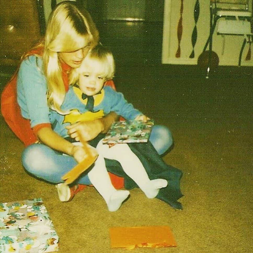 ジョッシュ・ヘンダーソンさんのインスタグラム写真 - (ジョッシュ・ヘンダーソンInstagram)「HAPPY BIRTHDAY MOMMA !! Your the most beautiful and amazing person I know. Thank you for always believing in me and being my biggest fan. Love you more than words could ever express !! #happybdaymomma❤️」9月10日 3時59分 - joshhenderson