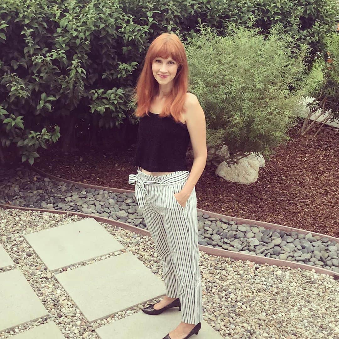 ジュリー・マクニヴンさんのインスタグラム写真 - (ジュリー・マクニヴンInstagram)「Comfy, casual, high waist #nowgenxkohls pants! Even threw on a wee kitten heel! 🐱 ❤️❤️❤️ . Link in stories  @kohls @nowandgen  . 📸 by Tasman」9月10日 3時56分 - juliemcniven