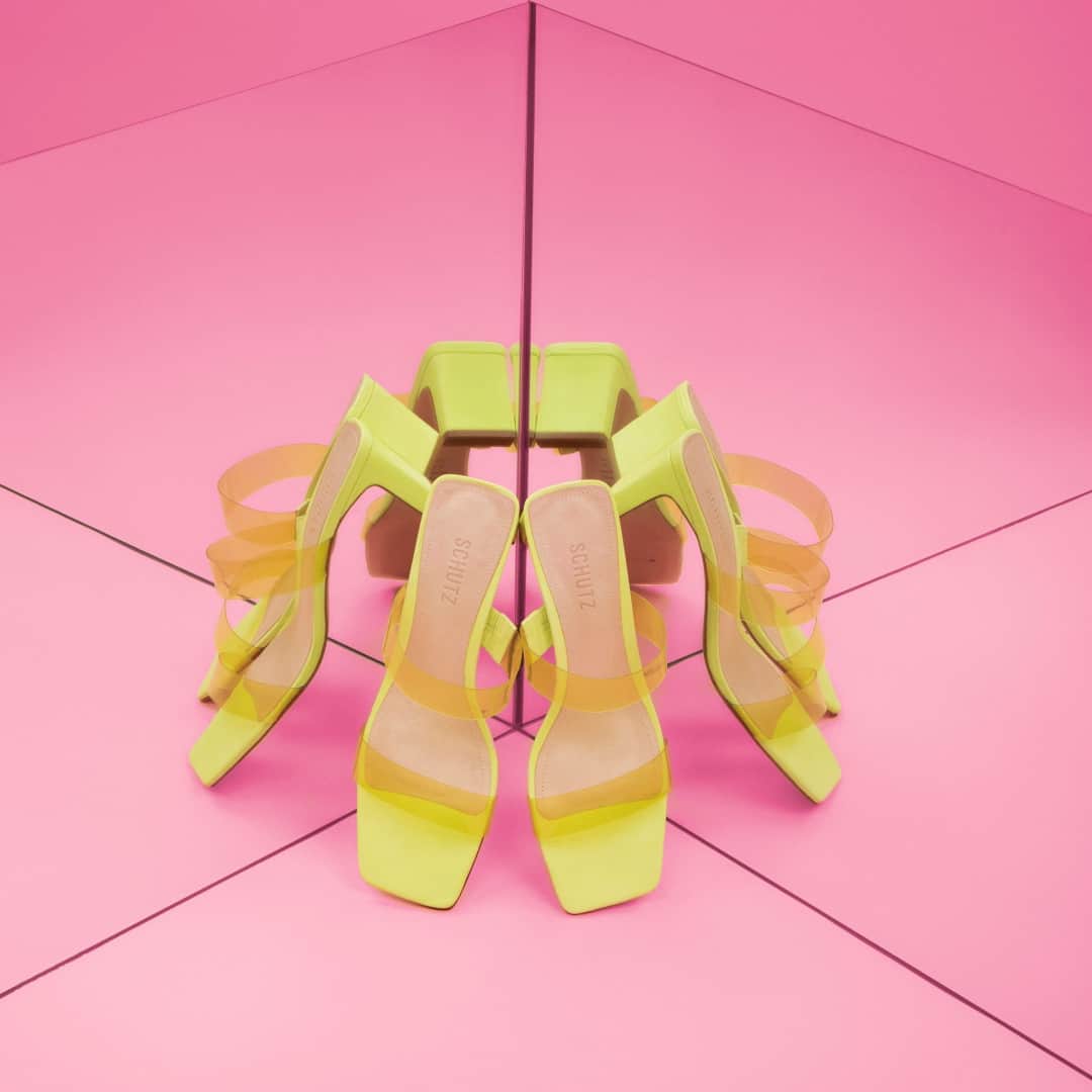 Schutzのインスタグラム：「ON WEDNESDAYS WE WEAR NEON ❤️ #newin #schutzcandy」