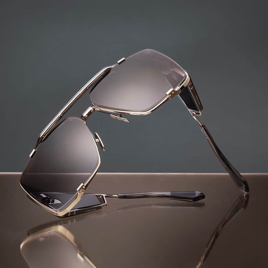 ディタのインスタグラム：「This unique character frame captures the exuberant spirit that has set #DITA apart from the beginning. #DITAeyewear #DITAsunglasses #Souliner #DITAsouliner」