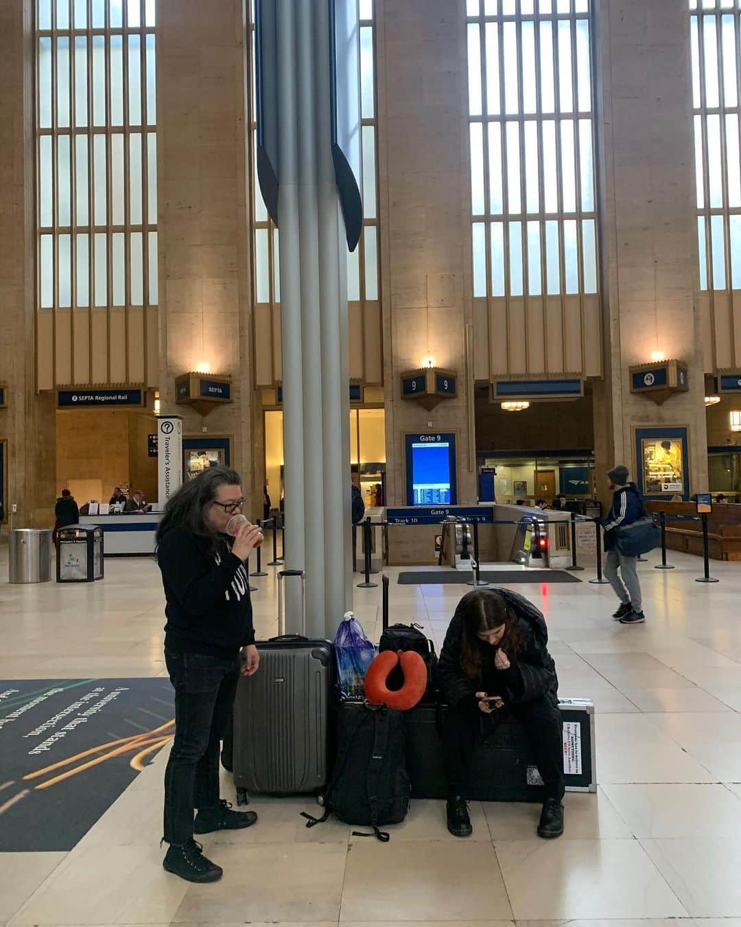 ベスト・コーストのインスタグラム：「these photos are from February when we went to the east coast to do a big promo tour for Always Tomorrow - before a virus took over the country and California wasn’t on fire. on Friday we have a special thing to share with you that will hopefully help transport you back to February when things were alright 👀. ⁣ ⁣ take care and stay safe y'all 💜」