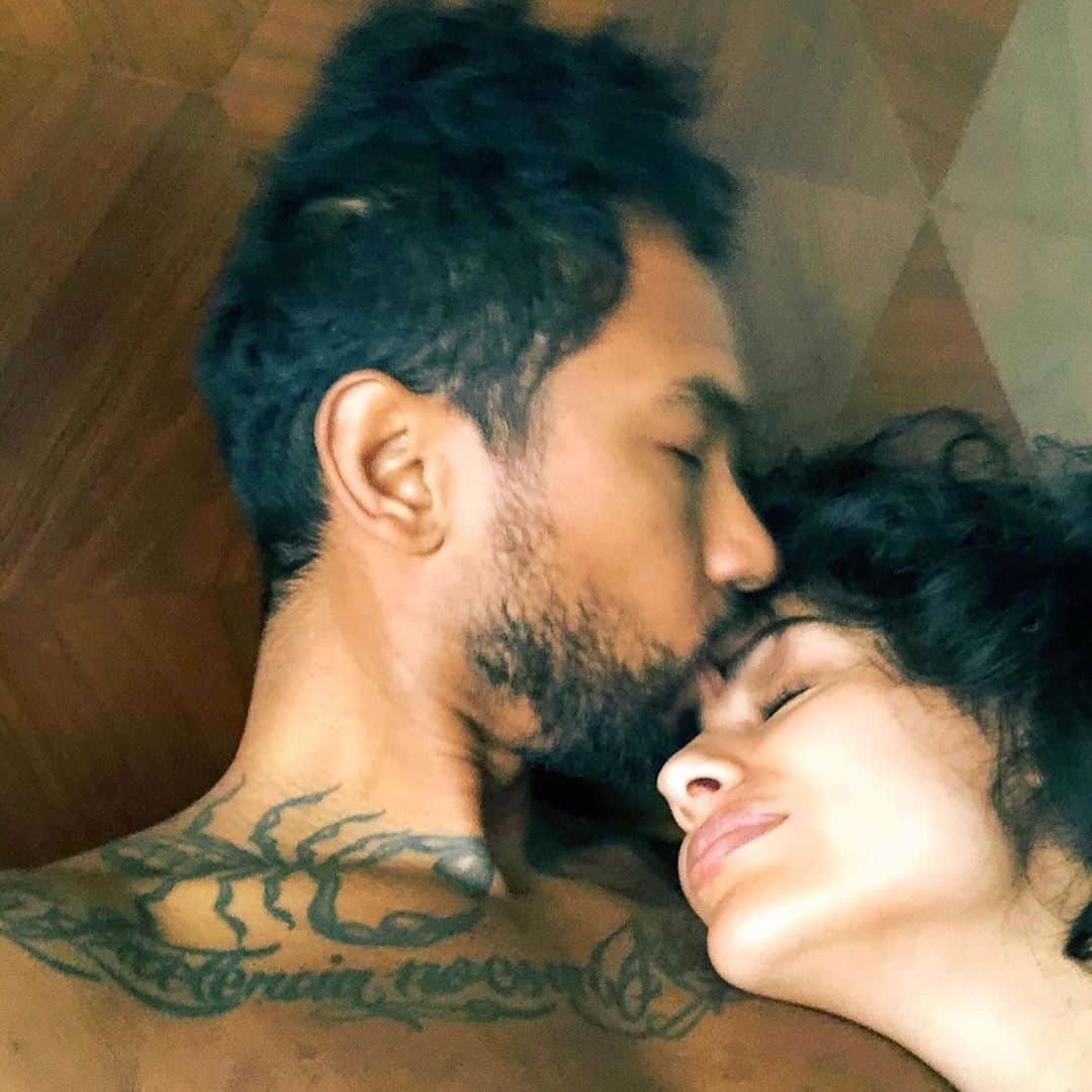 ミゲルさんのインスタグラム写真 - (ミゲルInstagram)「siri play forever mood @nazaninmandi」9月10日 4時49分 - miguel