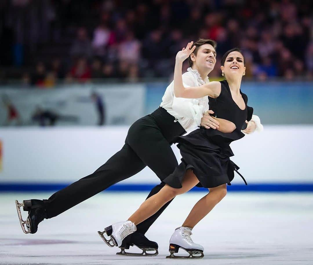 サラ・ウルタドさんのインスタグラム写真 - (サラ・ウルタドInstagram)「☝🏼Lo que se me pasa por la cabeza durante los momentos de dolor en rehabilitación✨⛸ 🚀#volver #masfuerte   📸By the one and only @jmfotoz   #recoveryprocess #motivation #hardworkpaysoff #hurtadojalyavin #icedance #wewillbeback #sobrehielo」9月10日 4時54分 - sarasobrehielo