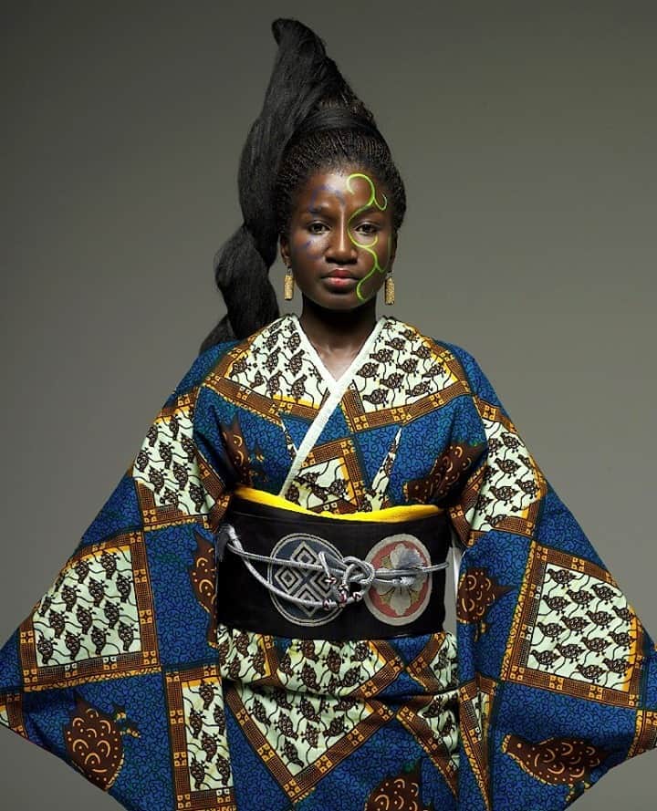 TED Talksのインスタグラム：「When Cameroonian artist and @TEDFellow Serge Mouangue moved to Japan for work, he was surprised to find his new home had a lot in common with his native one. "Animism — the belief that a living spirit is in nature, a god is everywhere — is very strong in both cultures," he explains. "Social hierarchy and understanding a person’s age and rank are also very important, along with the use of ceremonies and rituals to hold society together." To celebrate his heritage as well as his new love of Japanese fashion, art and history, he designed and sewed this kimono out of brightly patterned wax-print cotton, an iconic West African fabric. Click the link in our bio to see more of the gorgeous designs he created from this aesthetic fusion.⁠ ⁠ [Image: Serge Mouangue]」