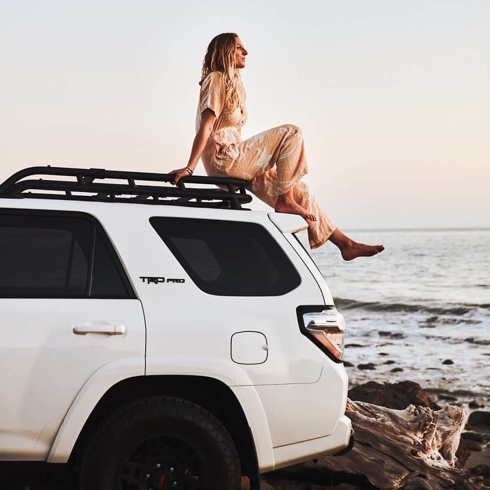 レイキー・ピーターソンのインスタグラム：「Afternoon delight ✨✨ @teamtoyota #Toyota #TeamToyota photo- @williekessel」