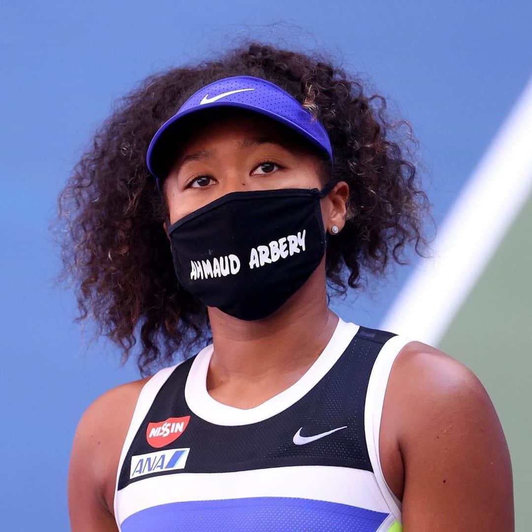 ELLE Magazineさんのインスタグラム写真 - (ELLE MagazineInstagram)「Tennis champ #NaomiOsaka is honoring the countless Black Americans killed by police, wearing names like Breonna Taylor, Ahmaud Arbery, and Trayvon Martin at the U.S. Open. In a surprise video, the families of Arbery and Martin expressed their gratitude to Osaka for her activism: "Naomi, I just want to tell you thank you for the support of my family and god bless you for what you're doing," Marcus Arbery Sr. said. Click the link in bio to see the full video.」9月10日 5時41分 - elleusa