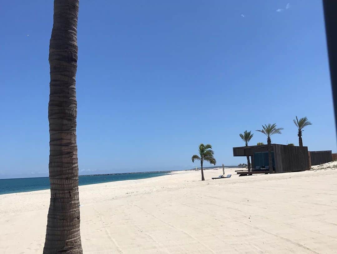 トームさんのインスタグラム写真 - (トームInstagram)「FINALLY found an infinity pool (well...5), ón an estuary (1 of 3) on a beach (endless) Lucky...@costapalmas  #SeaOfCortez #EastCape #CostaPalmas #BajaSur #Mexico」9月10日 7時28分 - tomenyc