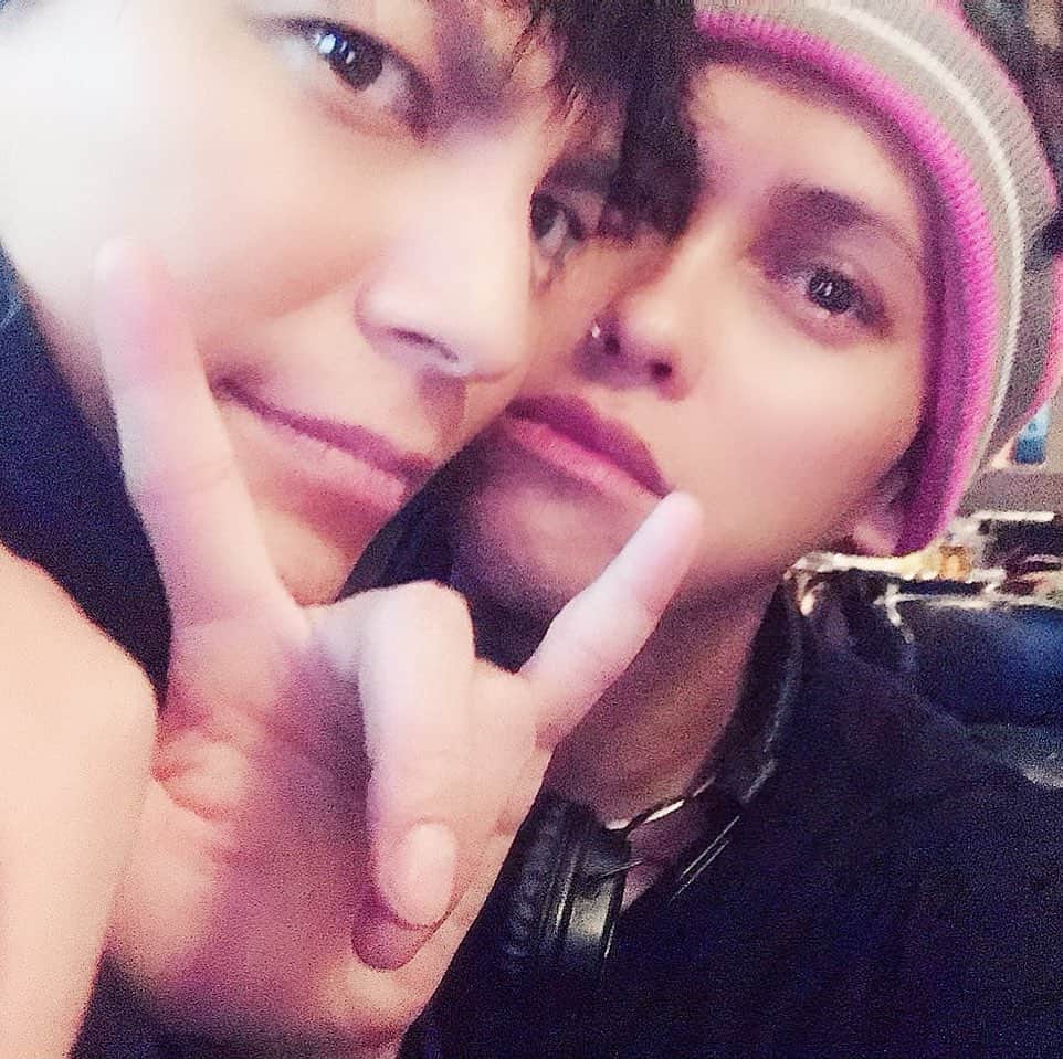 のインスタグラム：「マイメーン！！！ 元気そうで何より☺️ 相変わらず頭悪いわぁ #キオナ」