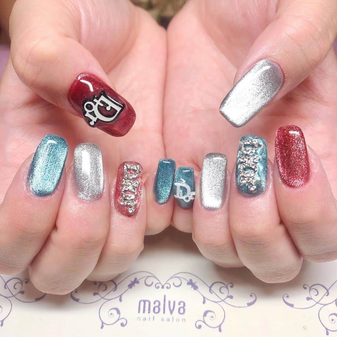 nailsalon malva（ネイルサロンマルヴァ）さんのインスタグラム写真 - (nailsalon malva（ネイルサロンマルヴァ）Instagram)「﻿ マグネットネイル💅﻿ ﻿ Diorのパーツは私物です💦﻿ ﻿ 相性が⭕️﻿ ﻿ POPでCUTEなネイル❤️﻿ ﻿ こういうパーツが好きな方はお問い合わせ下さい😌﻿ ﻿ ﻿ ﻿ ﻿ ※ただ今新型コロナウイルス感染者数が急増しておりますが、厳しい来店規約と万全の感染対策（詳細はHPに全て掲載）をしておりますので、⠀⠀⠀﻿ ご覧になった上で来店可能かどうかご確認の上ご予約お願い致します🙇‍♀️⠀⠀⠀﻿ ⠀⠀﻿ ﻿ ﻿ ﻿ ♥ ♥ ♥ ♥ ♥ ♥ ♥ ♥ ♥ ♥ ♥ ♥ ♥⠀﻿ ⠀﻿ 𝐧𝐚𝐢𝐥𝐬𝐚𝐥𝐨𝐧 𝐦𝐚𝐥𝐯𝐚⠀﻿ ⠀﻿ ⠀﻿ ご予約・お問い合わせ⠀﻿ LINEからお願いします⠀﻿ LINE ID→《@malvaで検索🔍》⠀﻿ ﻿  #malva#nailsalonmalva#ネイル#nail#ブランドネイル#naildesign#nailstagram#beautysalonmalva#gel#ジェルネイル#ブランドパーツ #原宿ネイル#ネイルサロン#ネイルチップ#森絵里香#malvaネイル#スターギャラクシー #polygelnails #美甲#nails#マグネットネイル #네일#젤네일#甲油#指甲#dior #エニシーグローパック正規取扱店#エニシーグローパック#リアムール正規取扱店#エキスパートローション﻿」9月10日 8時39分 - malva_nail