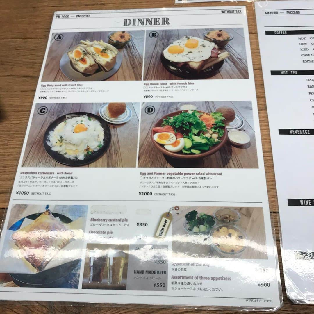 りょうくんグルメさんのインスタグラム写真 - (りょうくんグルメInstagram)「【御徒町　Egg Baby Cafe】 大人気の四角いプリン😏 ㅤㅤㅤㅤㅤㅤㅤㅤㅤㅤㅤㅤㅤ 🏠#御徒町　#EggBabyCafe 🚶‍♂️JR御徒町駅南口徒歩2分 上野広小路駅3分 📖エッグベイビープリン(¥450+tax)×2 エッグベイビーサンド(¥900+tax) ドリンク(¥350+tax)×2 ㅤㅤㅤㅤㅤㅤㅤㅤㅤㅤㅤㅤㅤ 大人気カフェのプリン！！！ ㅤㅤㅤㅤㅤㅤㅤㅤㅤㅤㅤㅤㅤ プリンはかため！サイズ感は普通。 かためだけど想像よりは柔らかかった。 味は濃厚で美味しい 四角い形がいい感じ！ ㅤㅤㅤㅤㅤㅤㅤㅤㅤㅤㅤㅤㅤ ここはプリンも美味しいけどやっぱフードが神ってる。 エッグサンドリピったけどおいしかった。 ㅤㅤㅤㅤㅤㅤㅤㅤㅤㅤㅤㅤㅤ ㅤㅤㅤㅤㅤㅤㅤㅤㅤㅤㅤㅤ 女性多めだけど男性もけっこういる。 店内めっちゃ広いし席数多い。 テーブル席もお一人様席も多いから一人でも入りやすい。 雰囲気が良くてかなりくつろげる。 ㅤㅤㅤㅤㅤㅤㅤㅤㅤㅤㅤㅤㅤ プリンは元々14:00からだったけど、今はコロナで並べないからオープンから提供してるみたい！ ㅤㅤㅤㅤㅤㅤㅤㅤㅤㅤㅤㅤㅤ ほんと満足度高いカフェだ〜 プリンとポテトは相性抜群。 ㅤㅤㅤㅤㅤㅤㅤㅤㅤㅤㅤㅤ ㅤㅤㅤㅤㅤㅤㅤㅤㅤㅤㅤㅤㅤ  ㅤㅤㅤㅤㅤㅤㅤㅤㅤㅤㅤㅤㅤ 東京都台東区上野5-10-9  10：00～22：00」9月10日 18時17分 - uryo1113