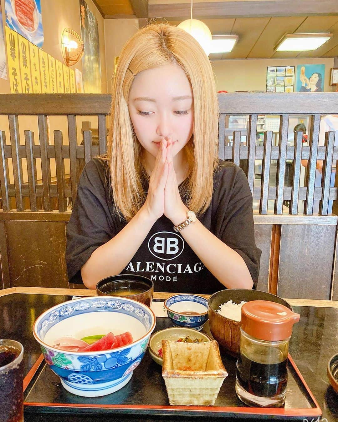 のインスタグラム：「🍣✨🍣✨🍣. * 刺身定食にハマってます🌈❤️. さっぱりしてて美味しいよね😋💕💕. まぐろすきっっ♡٩(๑❛ᴗ❛๑)۶. #和食 #箱根 #箱根湯本 #箱根湯本グルメ #follow #instafood #foodstagram #japanesefood #yummy #travel #travelphotography #travelgram #trip #hakone #japan #좋아요 #소통환영 #팔로우 #팔로미 #셀카 #셀스타그램 #점심 #푸드스타그램 #인스타푸드 #여행 #여행스냅 #여행스타그램 #グルメ」