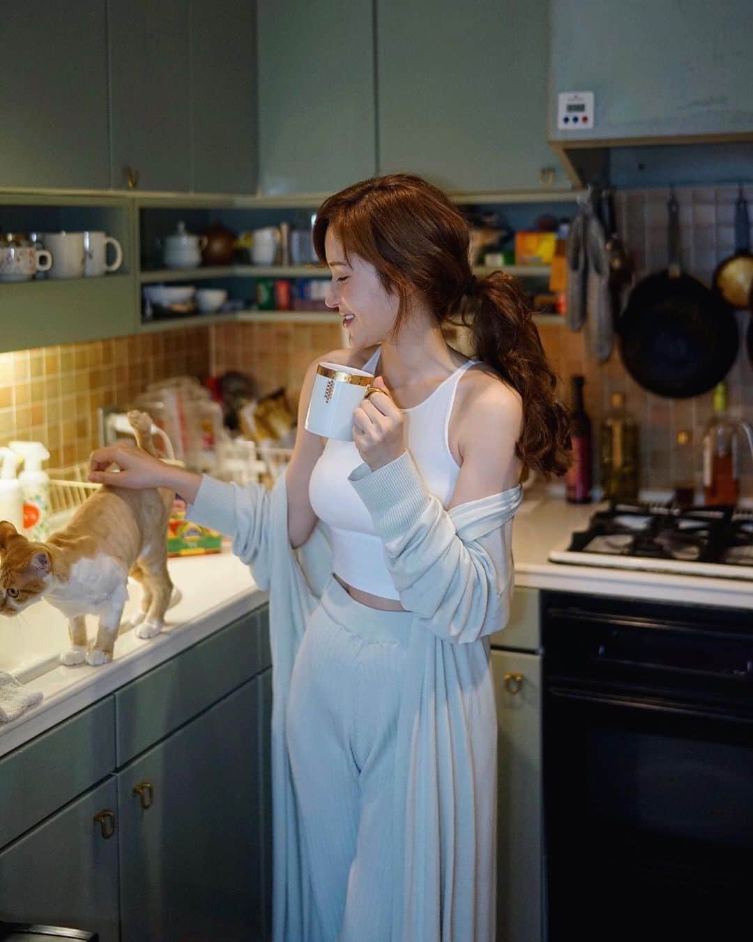 fukishaljのインスタグラム：「@25ansjp オフショット🐈💕 #レモンがちらっと🍋」
