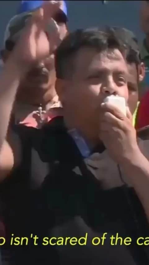 レイ・アレンのインスタグラム：「Is this the America that you are proud of? The soul of our country is at stake! Regardless of what your politics are, we need human decency and civility to be the cornerstone of how we interact with each other.  America will be great when hate, fear and division is eradicated and love and togetherness is our directive. This is a democracy, so the choice is yours! You can either love thy neighbor or you can let someone tell you that you need to be afraid of them. What say you? votingisyourpower #vote #repost @vicbergeriv」
