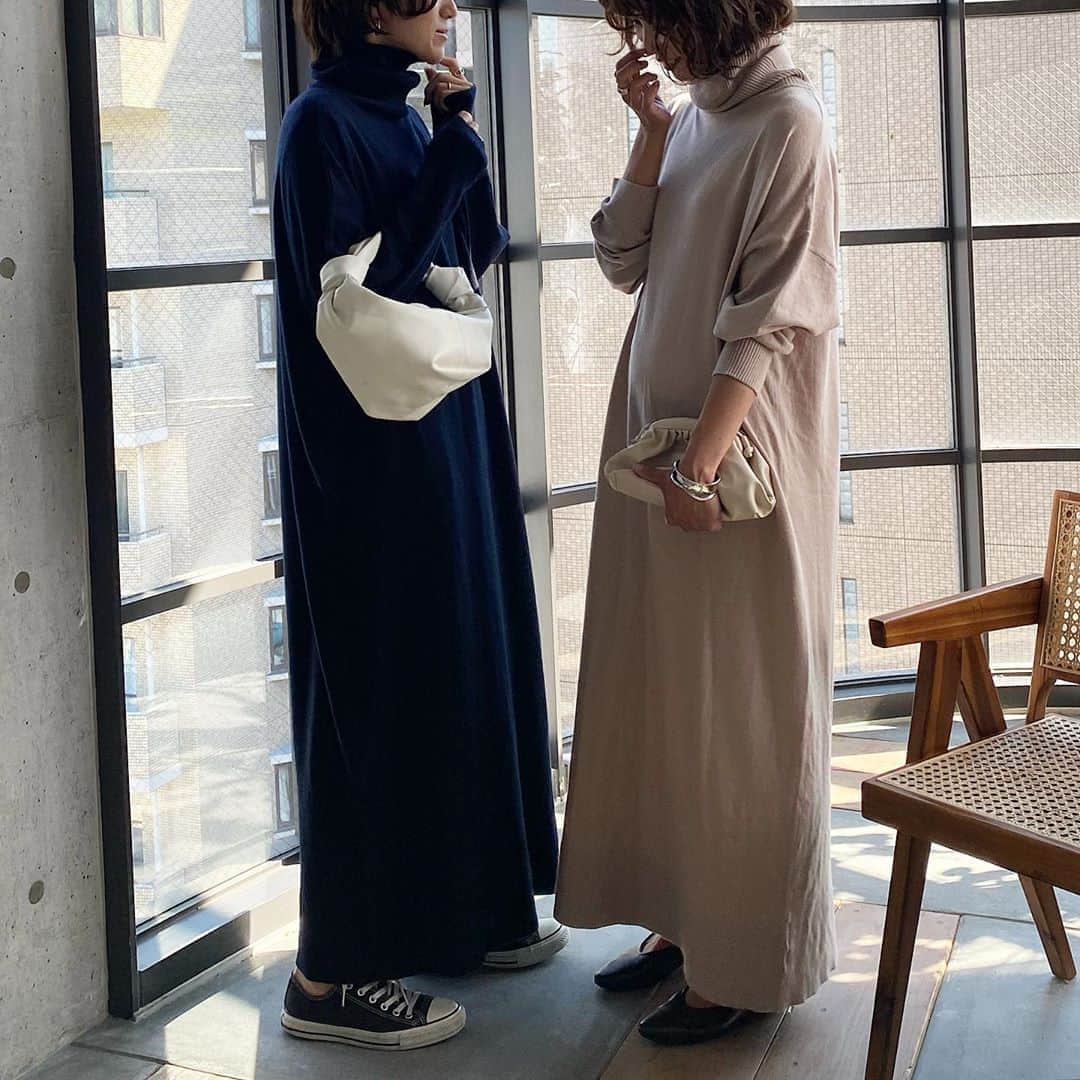 美生のインスタグラム：「今宵はブリの照り焼きです。﻿ 食後は実家から届いた大きな梨♡﻿ ﻿ しっかり食べて﻿ 明日もやること盛りだくさん！﻿ 頑張ろう♡﻿ ﻿ ﻿ ﻿ 今週私の狙ってるitemは﻿ ウォッシャブルワンピ(1枚目)﻿ ボンディングコート(2枚目)﻿ アランケーブルニット(3枚目)﻿ ほんでまたライブ見て﻿ 欲しいもの増えるんやろな🥺﻿ ﻿ 明日のライブも楽しみ♡♡♡﻿ ﻿ ﻿」