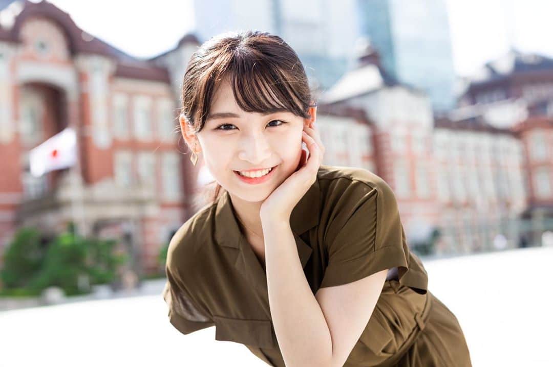 作田光のインスタグラム：「こんばんは🌙 今日も1日お疲れ様です☺️﻿ ﻿ 今日は東京駅での写真です✨﻿ 赤レンガの駅舎は雰囲気があって素敵ですね🌸﻿ ﻿ 今日もプロフィールから投票お願いいたします🙇‍♀️✨﻿ ﻿ #ミス慶應 #ミス慶應理工 #ミスコン #慶應 #矢上祭 #光ぽち #東京 #東京駅 #丸の内」