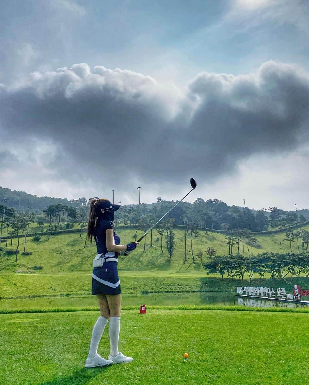 ハン・ジウンさんのインスタグラム写真 - (ハン・ジウンInstagram)「- 귯샷레스고=333 오늘 눈,귀 빼규 다가림😷⛳️ - - #valexgolf #발렉스」9月10日 19時06分 - jieun_han