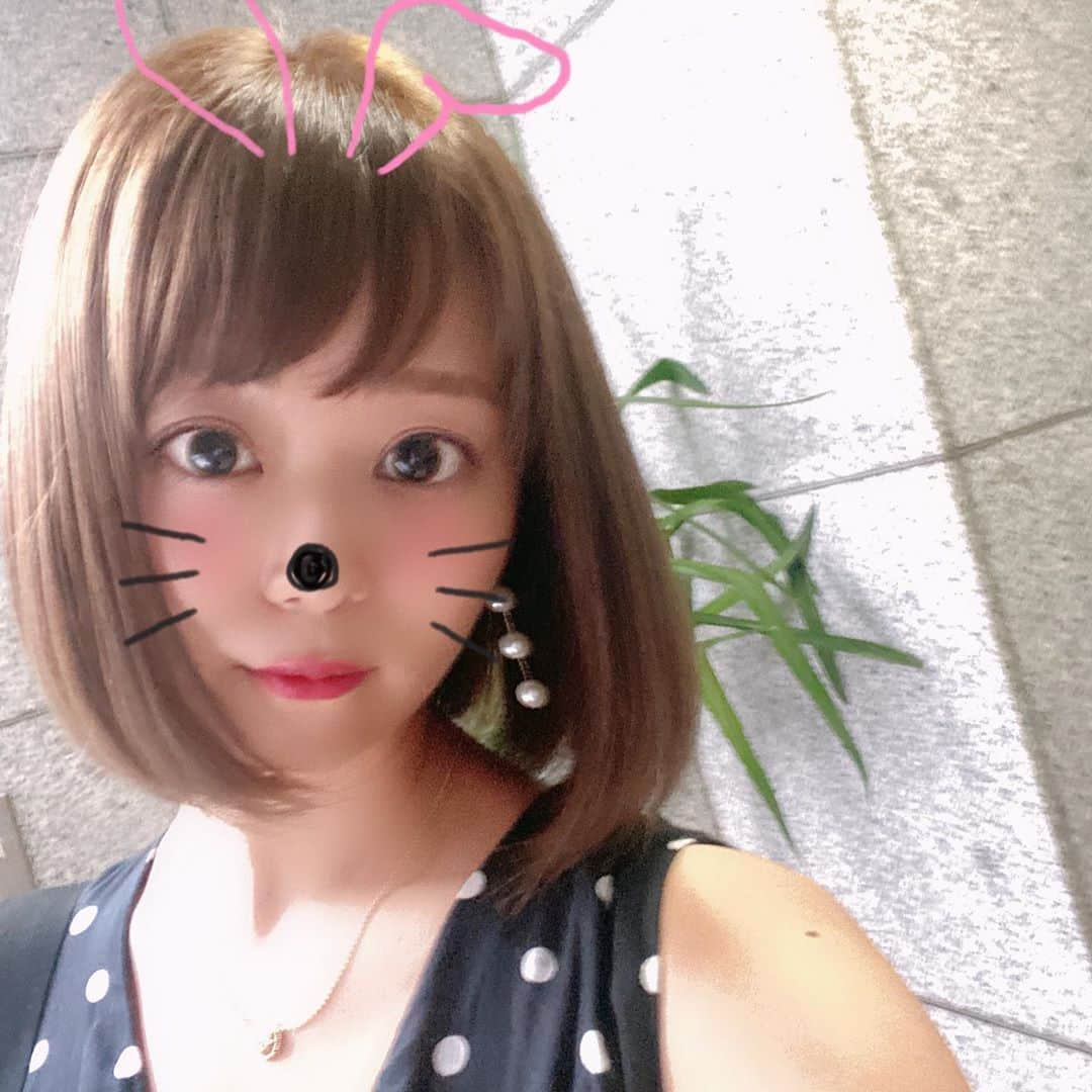 井口裕香さんのインスタグラム写真 - (井口裕香Instagram)「🍜 髪色少し明るくなりました🌟 わたなべさん、ありがとうございました♡ #少しずつ伸びてきた髪の毛 #おわかりいただけるだろうか  #わたし先月とおなじ服着てるね恥ずかしい one-piece #nuquittezpas @nequittezpas_aoyama」9月10日 19時11分 - ooo31_iguchiyuka_31ooo