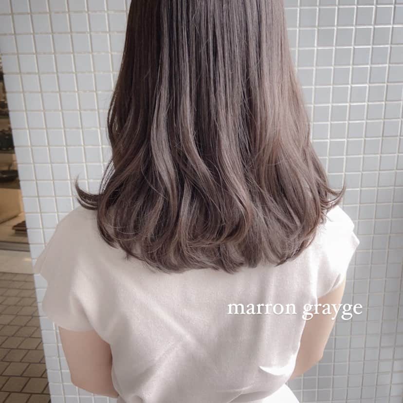 佃加菜のインスタグラム：「marron grayge🍂 赤みのない秋らしいこっくりとしたマロングレージュ♡ 夏の黄色に退色した髪に入りやすい色味です✨」
