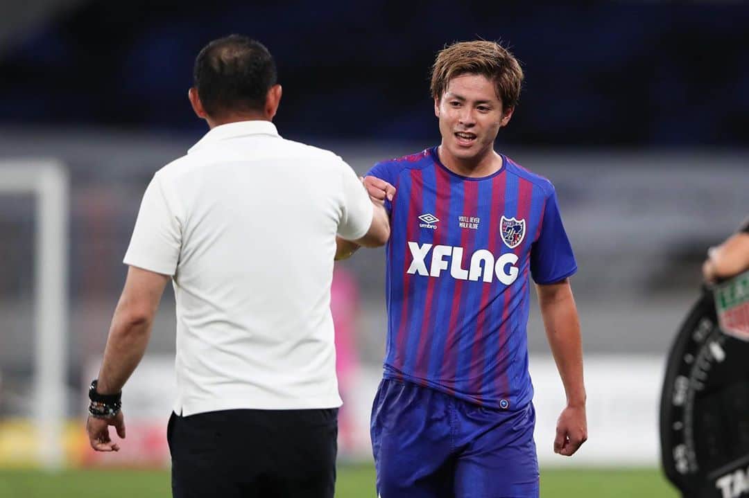 小川諒也のインスタグラム：「VS横浜FC戦 3連勝✌️ 応援ありがとうございました！ #fctokyo #小川諒也」