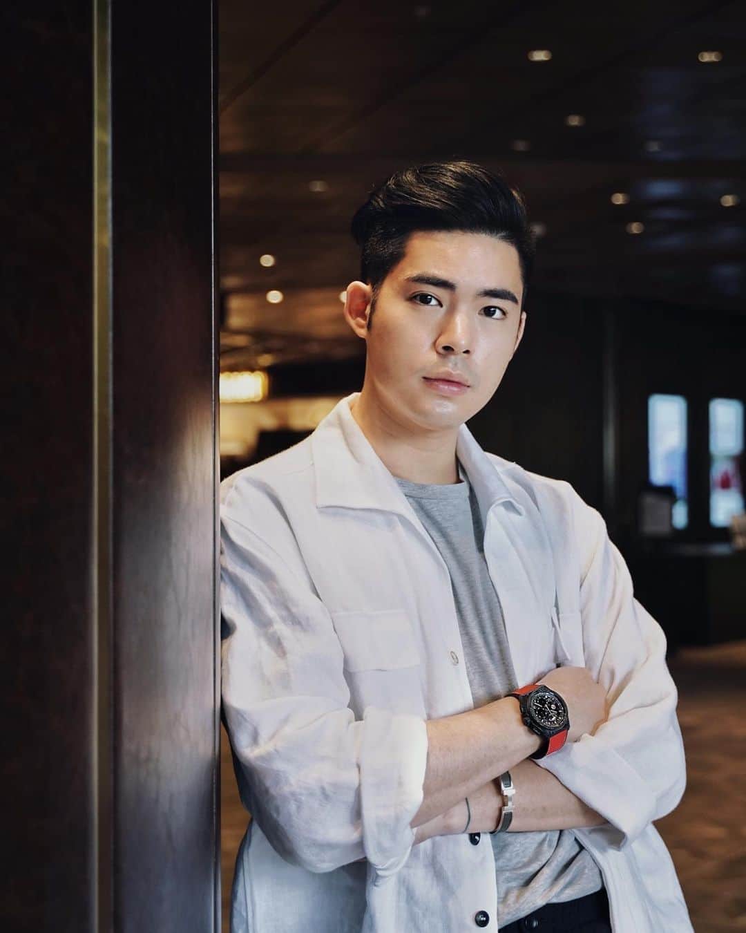 Christoffer Chengのインスタグラム：「Among one of the many exceptional collaborations, the ZENITH X Carl Cox special edition watch, the DEFY 21 Carl Cox, is debuted and limited to 200 pieces. With respect to his DJ profession, the open dial keeps the beat pumping with a rotating disk shaped like a vinyl record at 9 o’clock, serving as a running seconds indicator. And it glows in the dark!!!  @zenithwatches #Zenith #ZenithWatches #ZenithXCarlCox #ElPrimero #Chronograph #K11Musea #elegantwatchhk」
