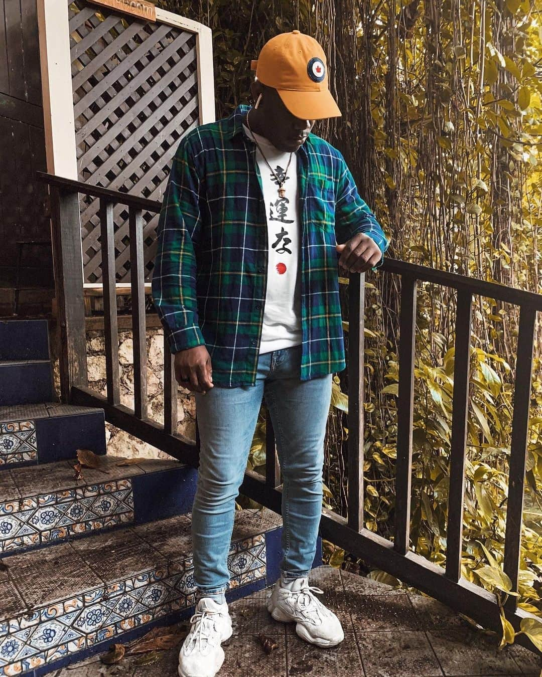 Forever 21 Menさんのインスタグラム写真 - (Forever 21 MenInstagram)「flannel szn ⚡️ -- Make sure to tag @forever21men + #f21xme for a chance to be featured like #forever21men @lenielrose ---- search: Good Fortune Graphic Tee Classic Plaid Flannel Shirt Core Skinny-Fit Denim」9月10日 11時03分 - forever21men