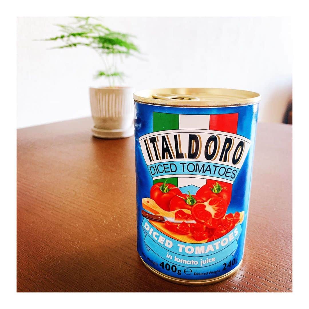 朝夏まなとさんのインスタグラム写真 - (朝夏まなとInstagram)「. ローマの休日 いろんな制約の中ですが お稽古が進んでます 一つ言えることは  すっっっごい楽しいです♡  最近イタリアが 気になっちゃうのよね🇮🇹  トマト缶を使って お野菜たっぷり ミネストローネ作ってみました （2枚目の写真🍅）  #ローマの休日 #イタリア #トマト缶  #ミニトマト 以外なら #大丈夫だよ  #もふもふ #ひょっこり #朝夏まなと」9月10日 11時28分 - asaka_manato_official