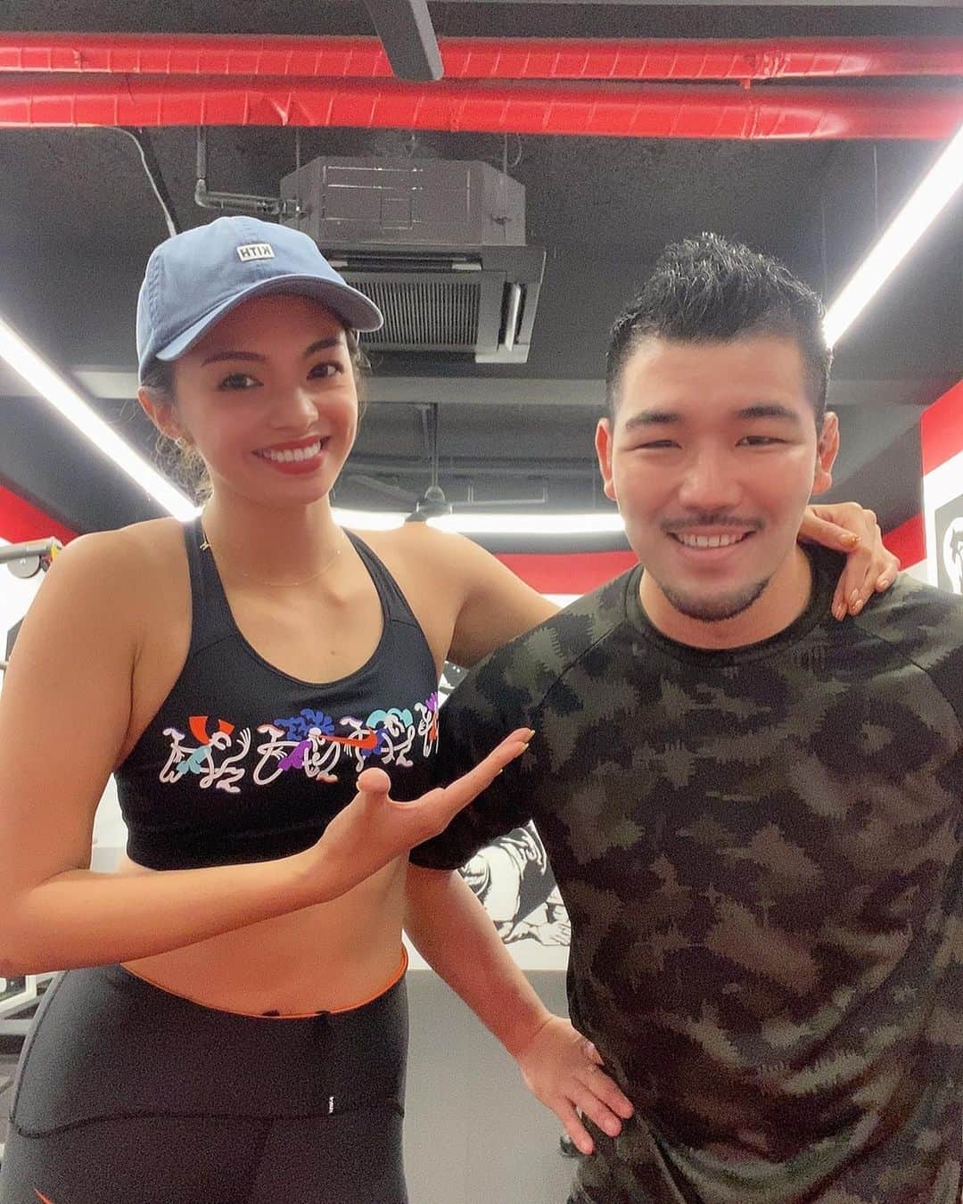 太田モニカさんのインスタグラム写真 - (太田モニカInstagram)「Work out してる自分✨ . . 運動嫌いな方ももちろんいらっしゃいますが 私も元々すごく嫌いでしたw . . 私が教えてるジムは団体で 教えているのですが、、 . 一人一人と向き合う パーソナルの楽しさを教えてくれたのが @personal_gym_b_body でした❤︎ . . また、 @reversaltokyo_standout の場所なのでキックボクシングも 同時に出来る画期的なジムなの✨ . . 是非皆さんも筋トレとキックボクシングしたい方は遊びに来てあげてくださいっ❗️ 運動の楽しさが分かる場所です^ ^ . . . #monika #monikalifestyle  #love #happy #workout #fitness  #reversaltokyo #tamachi #tokyogym #gym #fitnessgirl  . . #モニカ　#モニカライフスタイル #フィットネス　#リバーサル東京スタンドアウト田町 #ジム　#フィットネス女子 #田町ジム #運動の楽しさが分かるジム　#素敵なトレーナーさん達 #ゴリラ🦍」9月10日 11時45分 - x.monika86.x