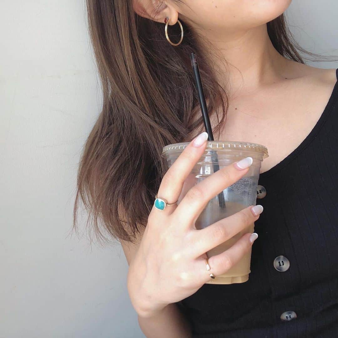 藤原菜摘さんのインスタグラム写真 - (藤原菜摘Instagram)「さいきんのスタメン💍 ピンキーリングは波をモチーフにしてるそうで、 うねうねしてて可愛いんだ！🌊♡♡」9月10日 12時07分 - natsumi_fujiwara