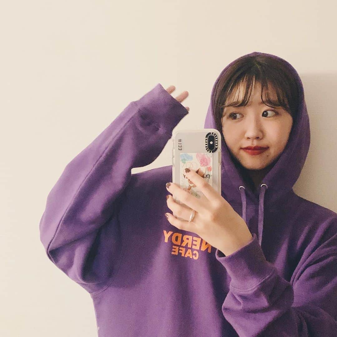碓井玲菜さんのインスタグラム写真 - (碓井玲菜Instagram)「NERDYアイテムが今日までZOZOで買えるよ💜  #nerdy #nerdycafe #原宿カフェ #原宿 #なうみー #nylonjapan #nestal」9月10日 12時22分 - reina_usui