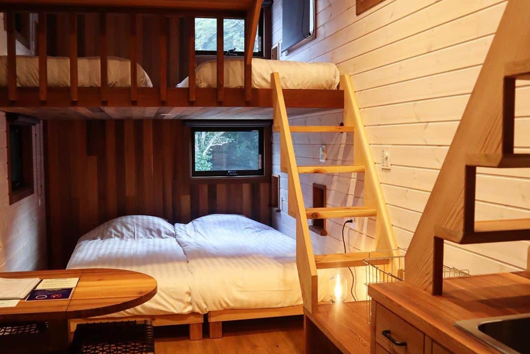 DJ YURiAさんのインスタグラム写真 - (DJ YURiAInstagram)「💤💤💤﻿ @amagear_tinybase   #tinybase﻿ #tinyhouse #siesta #お昼寝 #ハンモック #子連れ旅行」9月10日 12時27分 - djyuria