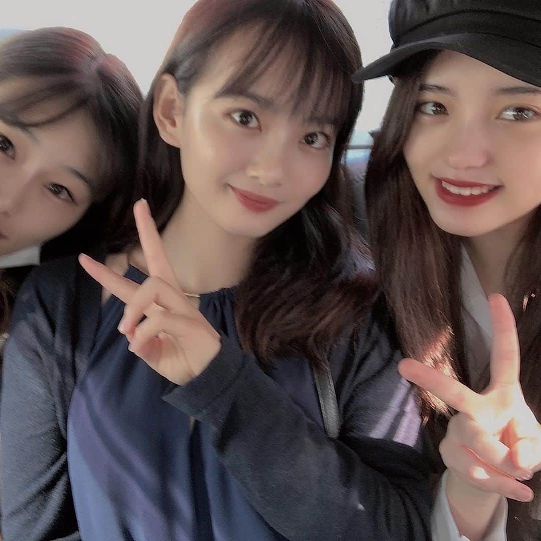 青山舞莉さんのインスタグラム写真 - (青山舞莉Instagram)「𝐢 𝐥𝐨𝐯𝐞 𝐲𝐨𝐮 𝐚𝐬𝐚𝐤𝐚  まいべすてぃーあさか祝1万人㊗️ お仕事一緒になったりめっちゃ大好き♡人間と話すの苦手なミーのとなりにあさかいると謎に喋れるようになるから助けられてる笑 出会えてうれしいよん🤍 あ、ちなみに出会う前最初は名前あーさかだと思ってた笑　 あと2人の写真全然ないよー！！ @aasakaa_0102」9月10日 12時35分 - milez728