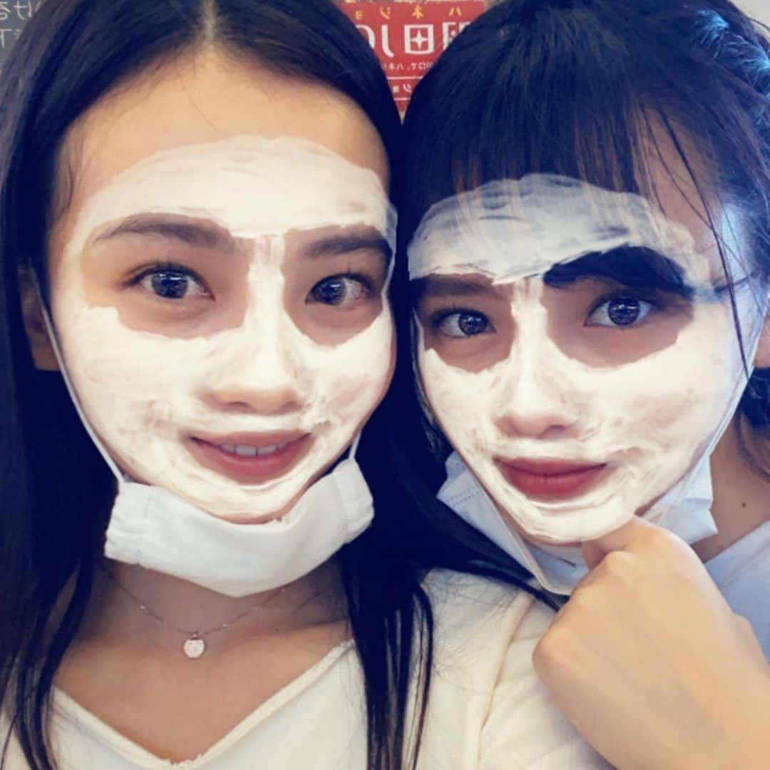 青山舞莉さんのインスタグラム写真 - (青山舞莉Instagram)「𝐢 𝐥𝐨𝐯𝐞 𝐲𝐨𝐮 𝐚𝐬𝐚𝐤𝐚  まいべすてぃーあさか祝1万人㊗️ お仕事一緒になったりめっちゃ大好き♡人間と話すの苦手なミーのとなりにあさかいると謎に喋れるようになるから助けられてる笑 出会えてうれしいよん🤍 あ、ちなみに出会う前最初は名前あーさかだと思ってた笑　 あと2人の写真全然ないよー！！ @aasakaa_0102」9月10日 12時35分 - milez728