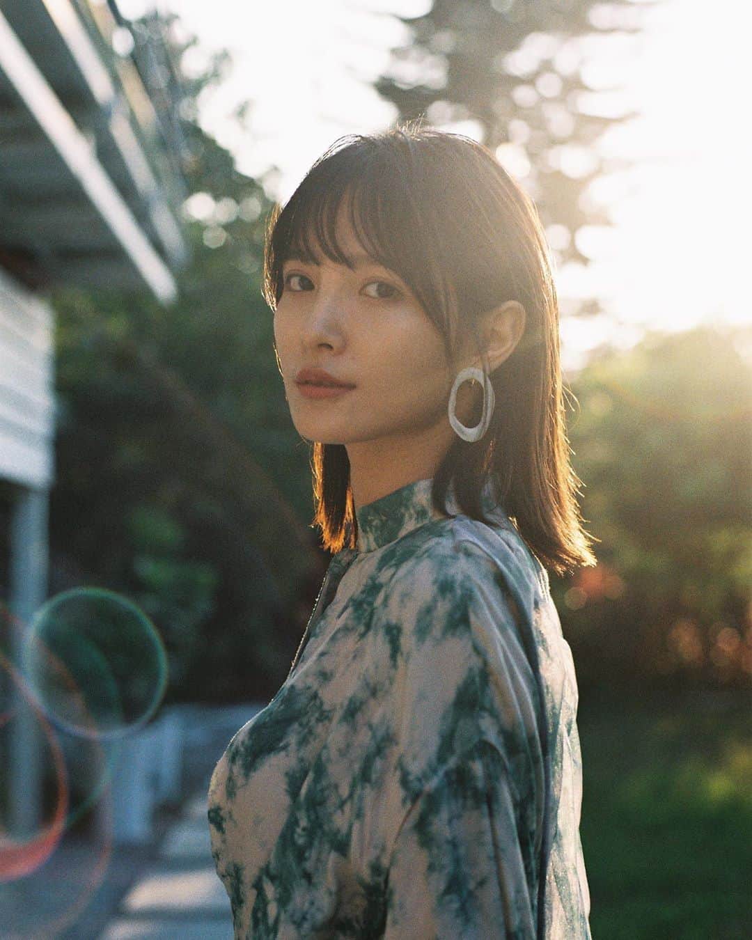 吳子霏（Ellen Wu）のインスタグラム：「@keedan_mag #interview Editor @s_u_s_i_e_i  Hair @zoom_jacobs  Photo @ililyyy」