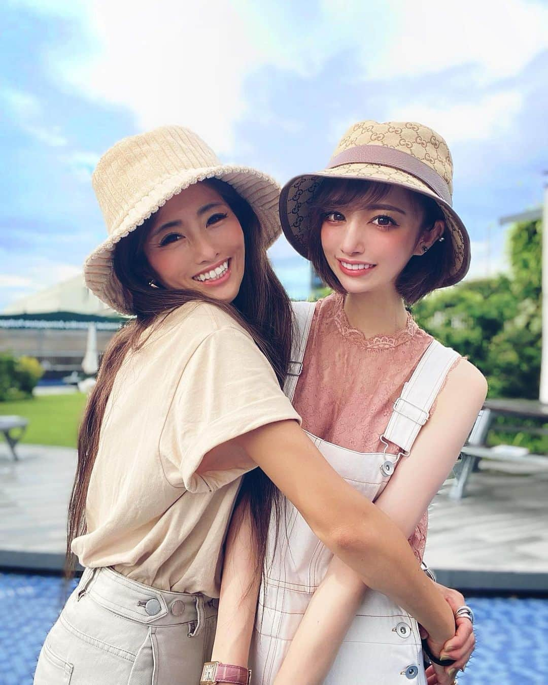 サキ吉さんのインスタグラム写真 - (サキ吉Instagram)「ぎゅーしてもらっちゃいました🥰 けいてぃにも癒された👶🏻🍼💕 また来月ね❤️❤️❤️ ． #lunch #ランチデート #バケットコーデ #雨上がり #晴れ女 #池袋 #西武百貨店 #ikebukuro」9月10日 13時37分 - sakikichi1201