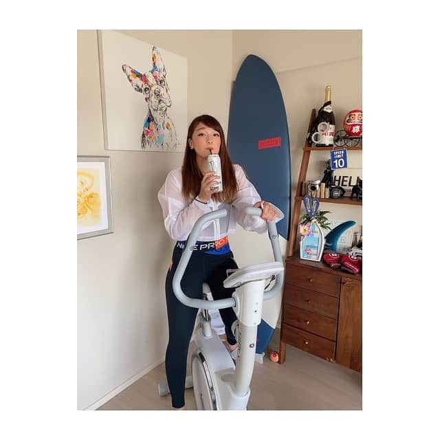 RENA（久保田玲奈）さんのインスタグラム写真 - (RENA（久保田玲奈）Instagram)「自宅でトレーニング後のリフレッシュに“MONSTER ULTRA”を飲んだよ😊✌🏻❤️  ノンシュガー、ノンカロリーなのにしっかりエナジーチャージできて残暑もぶっ飛んだ👍🔥  モンスターの中で私はこの味が一番好きなのだ〜❤️  #MonsterEnergy #モンスターエナジー #モンスターウルトラ #PR #UnleashtheUltraBeast #ゼロシュガー #ゼロカロリー #フレンチブルドック #フレブル  #shootboxing #rizin #格闘技 #女子格 #レプロ」9月10日 14時03分 - sb_rena