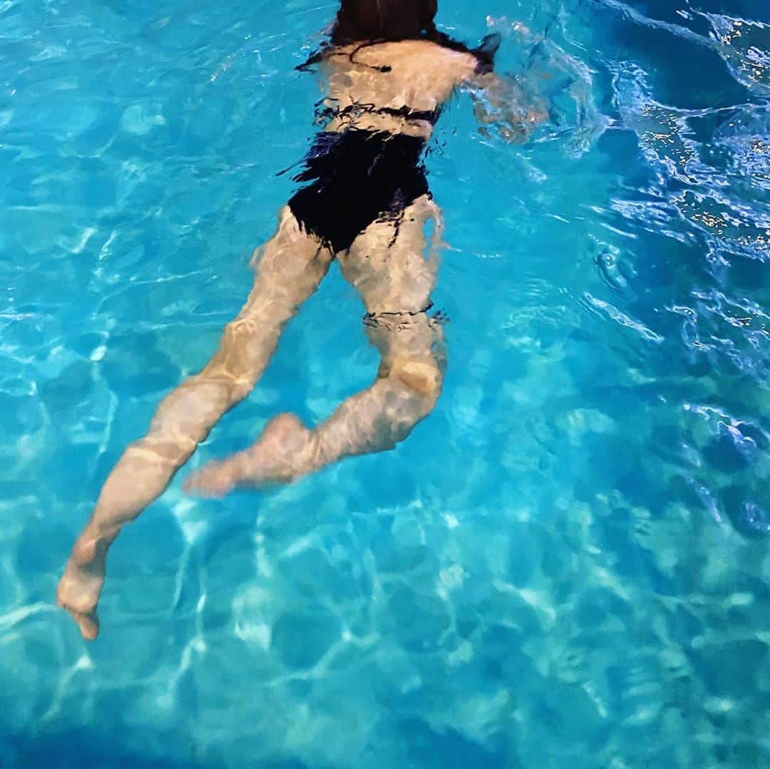 浜田翔子さんのインスタグラム写真 - (浜田翔子Instagram)「#pool」9月10日 15時02分 - shoko_hamada