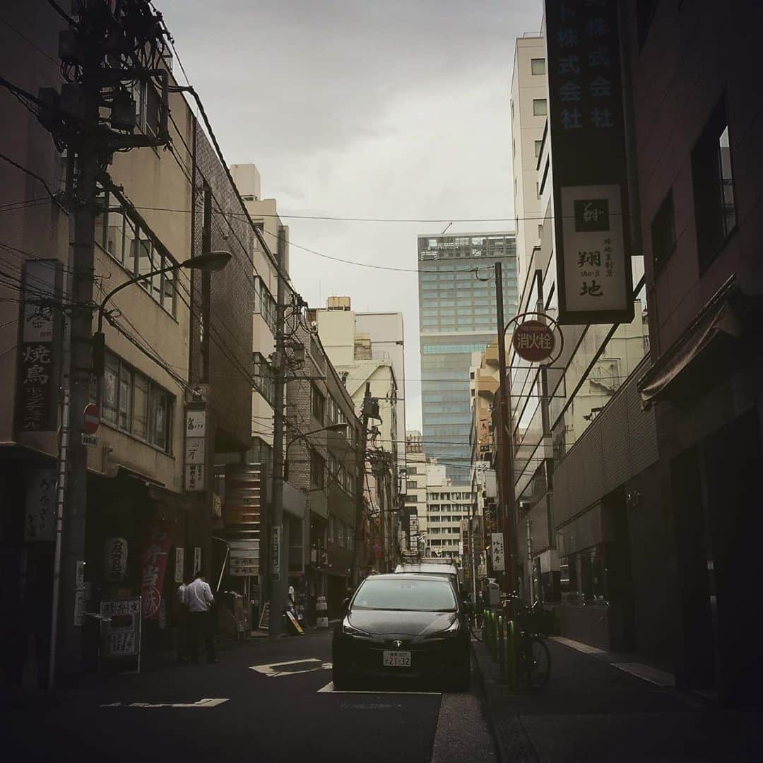 のインスタグラム：「どんより木曜日。魚金で憂鬱気分を吹っ飛ばしましょう！  #魚金 #uokin #魚金醸造 #uokinbrewery」