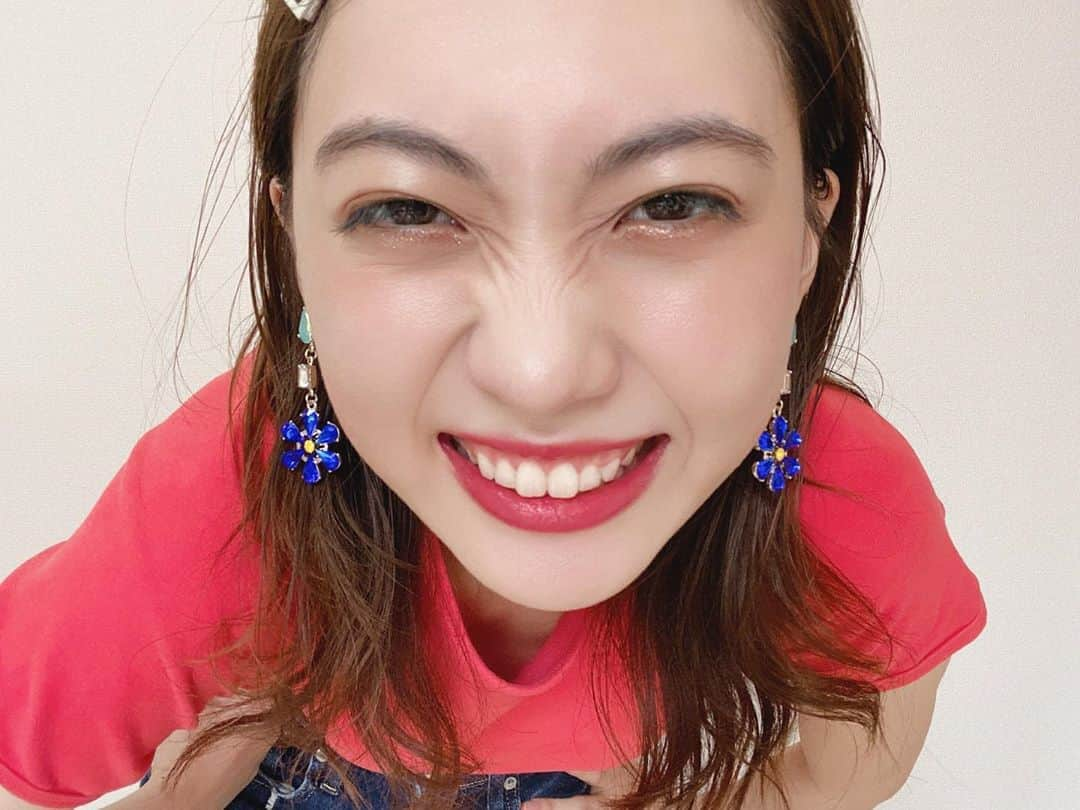 木﨑ゆりあさんのインスタグラム写真 - (木﨑ゆりあInstagram)「もう今すぐにでも秋になって欲しいけど、 夏が終わると言われるとなんだか名残惜しい気もしてきて、残りの数日、好きな夏服を着て過ごそうと思います。  久しぶりにメイクしたぞっ」9月10日 15時08分 - yuria_kizaki211