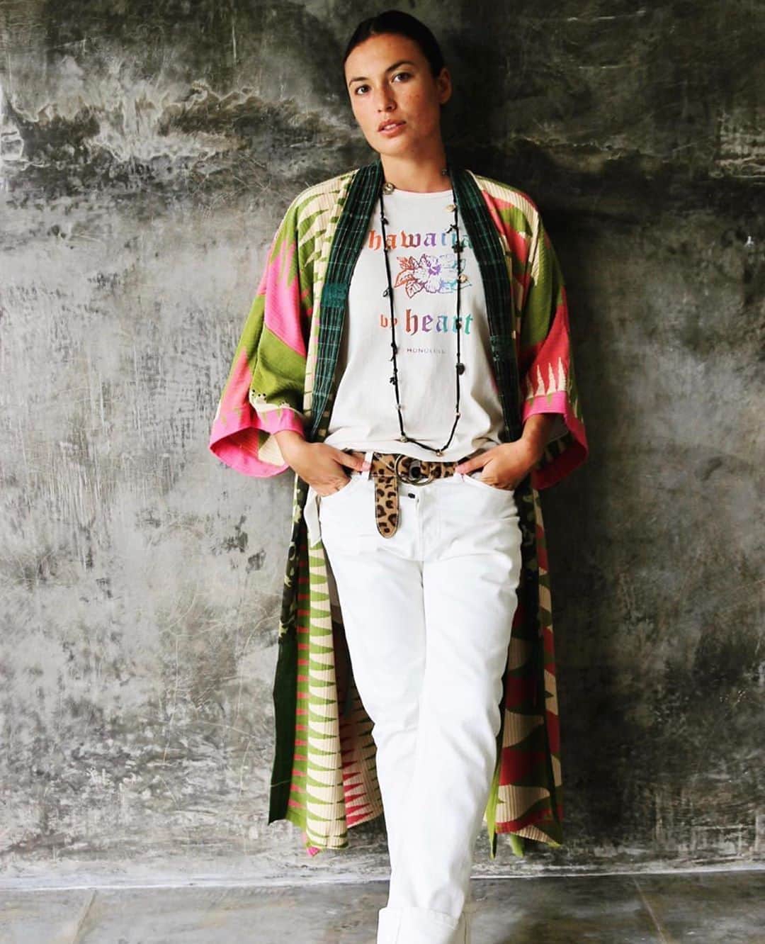 キャサリン ミッシェルさんのインスタグラム写真 - (キャサリン ミッシェルInstagram)「And here is how it’s done in Bali ! @ikkim.o showing their fabulous kimono with a personal collection of charms and tee shirt by me. Both born in Belgium and living on a far away island, we believe in craftsmanship, honest work and magic 🌈#honored #magic #astralsisters #bali #fromhawaiiwithlove #artist #kimono #charms #hawaii #unique #colors #boutique #exclusive」9月10日 15時22分 - catherinemichiels