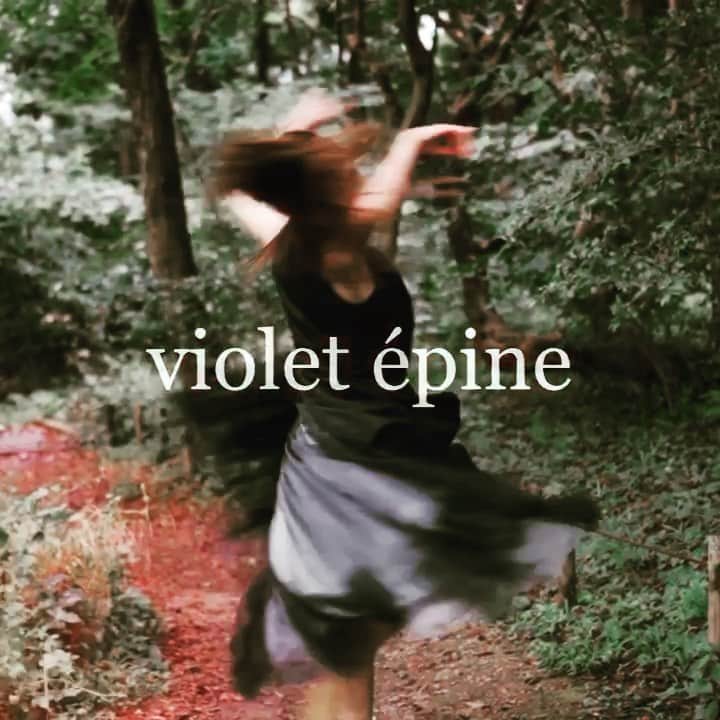 池田美佳のインスタグラム：「【 Making of the shooting 】  ------------------------------  「 violet épine - 紫の棘 」  model / @mikaring72  movie / @emeralgon photo / @satieee6 make up /  @kokeshinorichang @gaku31045  #photo #movie #creative #art  #make #dance #music #shooting #photography #dancer #contemporarydancer #hairmakeup #2020 #september #japan #池田美佳」