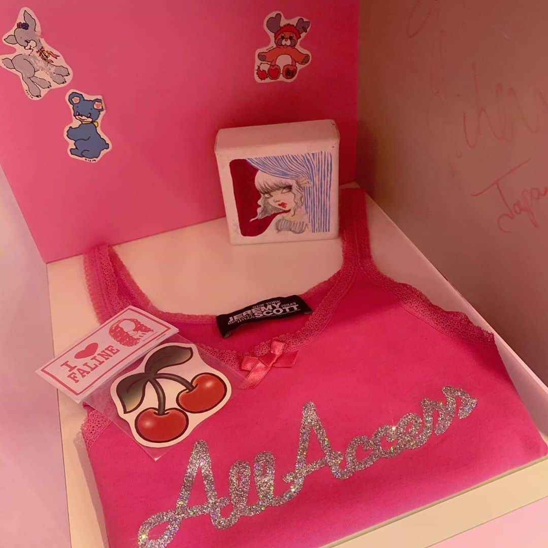 のインスタグラム：「@jeremyscott All Access 💓camisole 🍒 気持ちのいいコットンに弾性のあるエラスタンで着心地バツグンです😍 Available at @falinetokyo」
