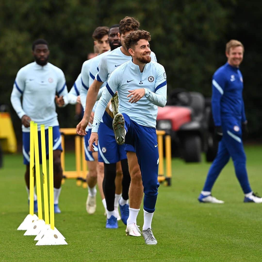 のインスタグラム：「Happy to be back #chelsea #london #training」