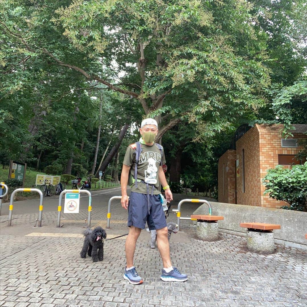 田村亮さんのインスタグラム写真 - (田村亮Instagram)「犬と一緒だとゲリラ豪雨を恐れて、遠出は出来ない。 近くをグルグル。　 #ロンブー#ランニング #ロンブー亮#ロンブー亮バーチャル駅伝#犬ラン」9月10日 17時56分 - ryo_tamura7