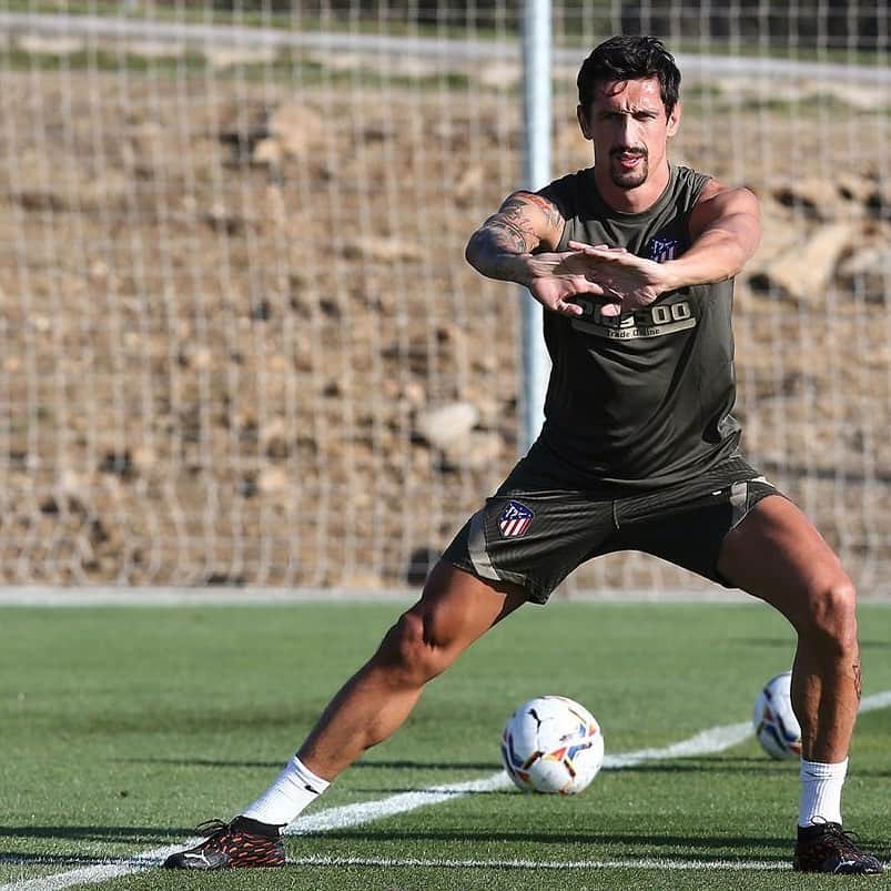 ステファン・サヴィッチのインスタグラム：「Back to work! 💪🏻 @atleticodemadrid #aupaatleti #pretemporada #laliga」