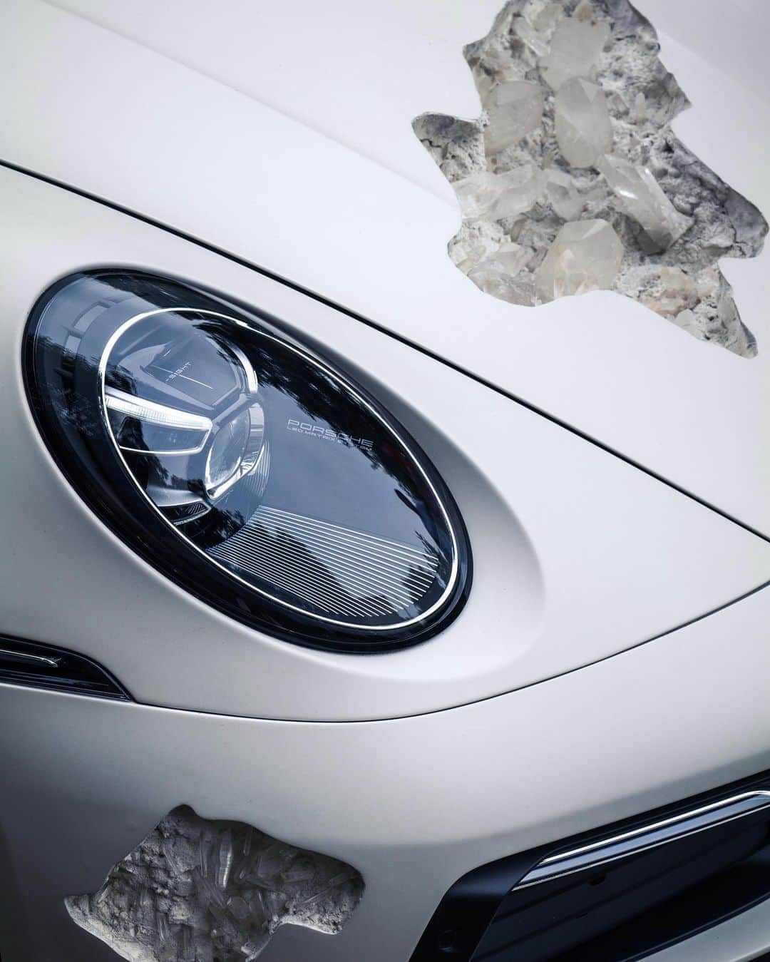 Porscheさんのインスタグラム写真 - (PorscheInstagram)「Our Crystal Eroded Porsche 911 by @danielarsham is currently on a tour through Asia, pit stopping in Seoul, South Korea and Chengdu. Stay tuned for its next destination. __ 911 Carrera 4S: Fuel consumption combined: 10,1 - 9,7 l/100 km; CO2 emissions combined: 231 - 222 g/km I https://porsche.click/DAT-Leitfaden I Stand: 09/2020」9月11日 4時14分 - porsche